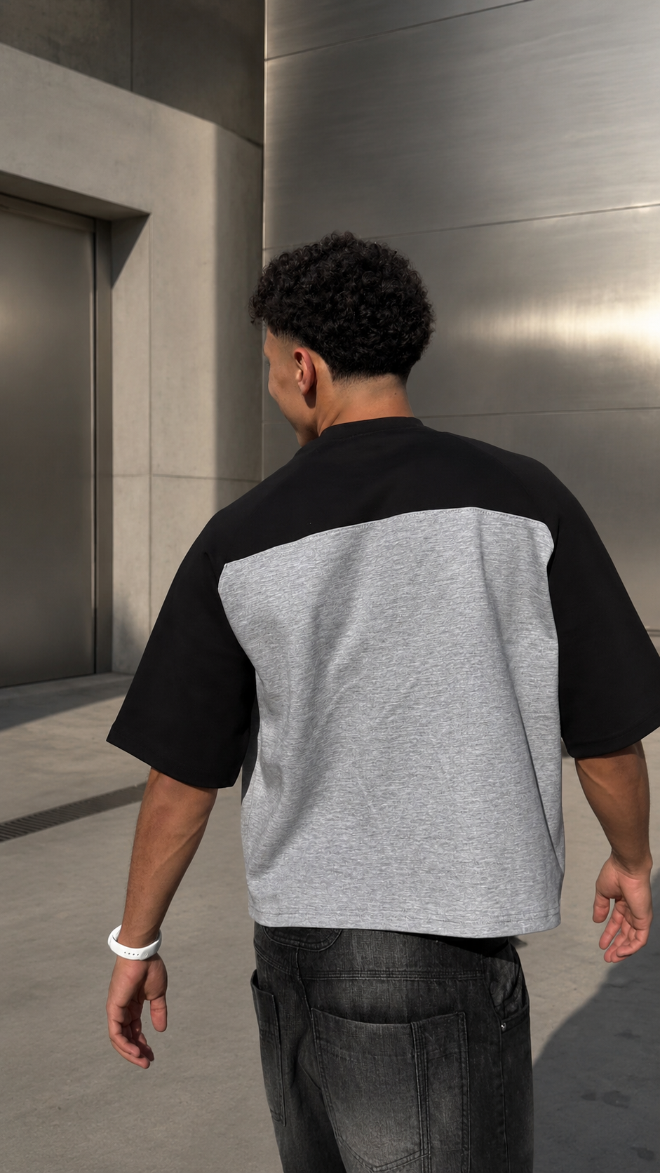 RAGLAN T-SHIRT - BLACK/LIGHT-GRAY